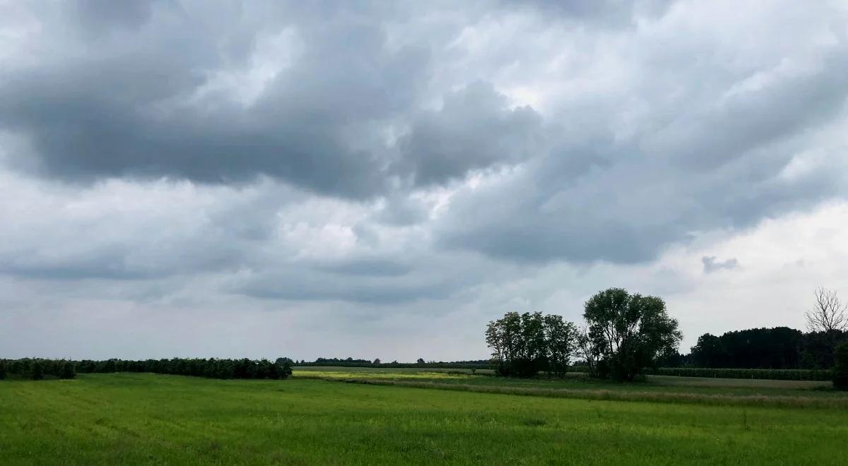Prognoza pogody. Możliwe przelotne deszcze i lokalne burze. Sprawdź