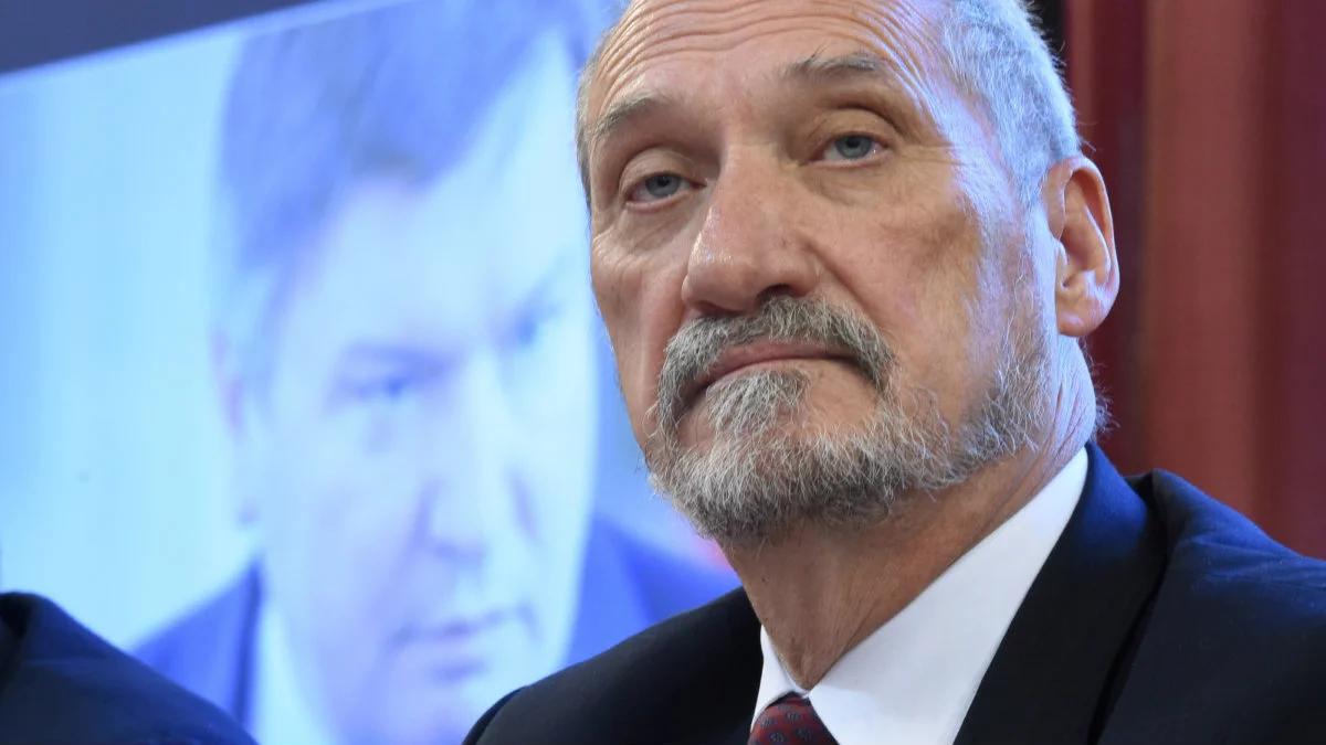 "Fałszowano dowody". Ustalenia podkomisji MON ws. katastrofy smoleńskiej