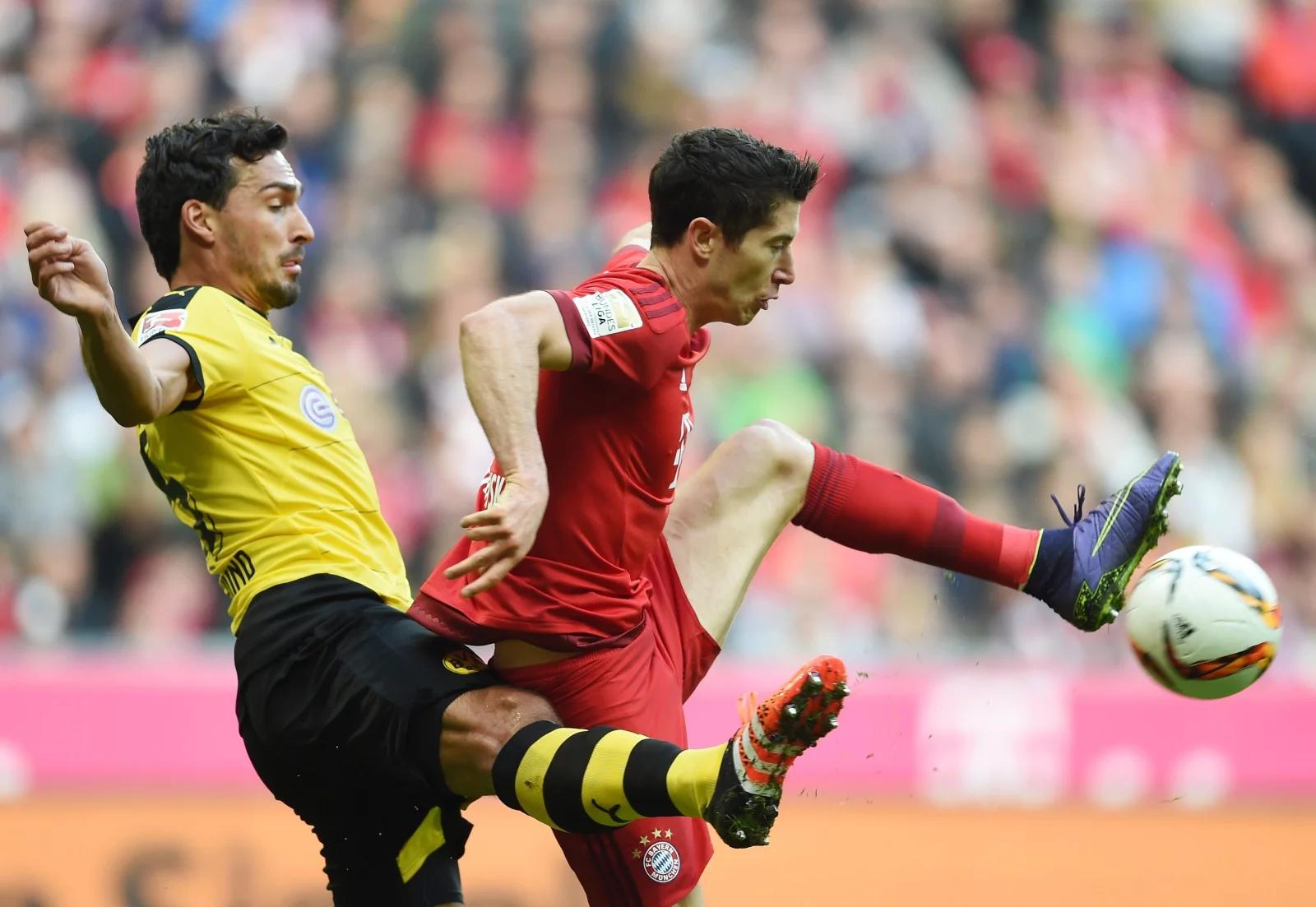 El. Euro 2016: Robert Lewandowski "odleciał w kosmos"