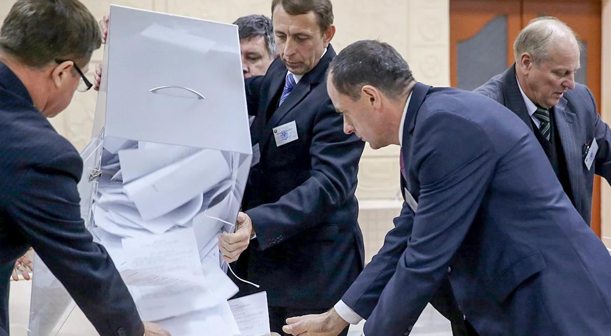Niezależni obserwatorzy: podczas wyborów na Białorusi łamano prawo