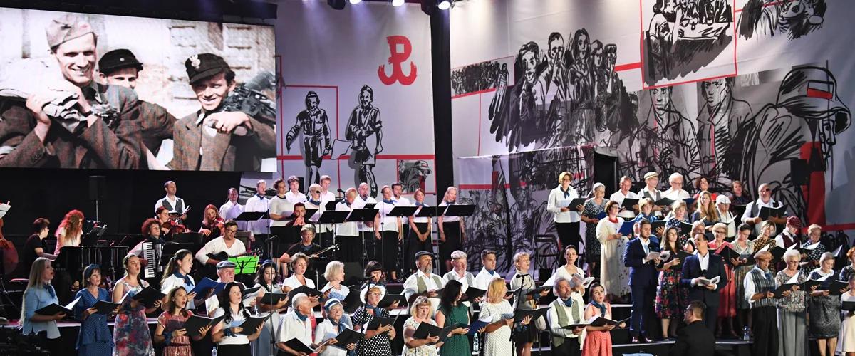 73. rocznica Powstania Warszawskiego. Stolica oddaje hołd powstańcom