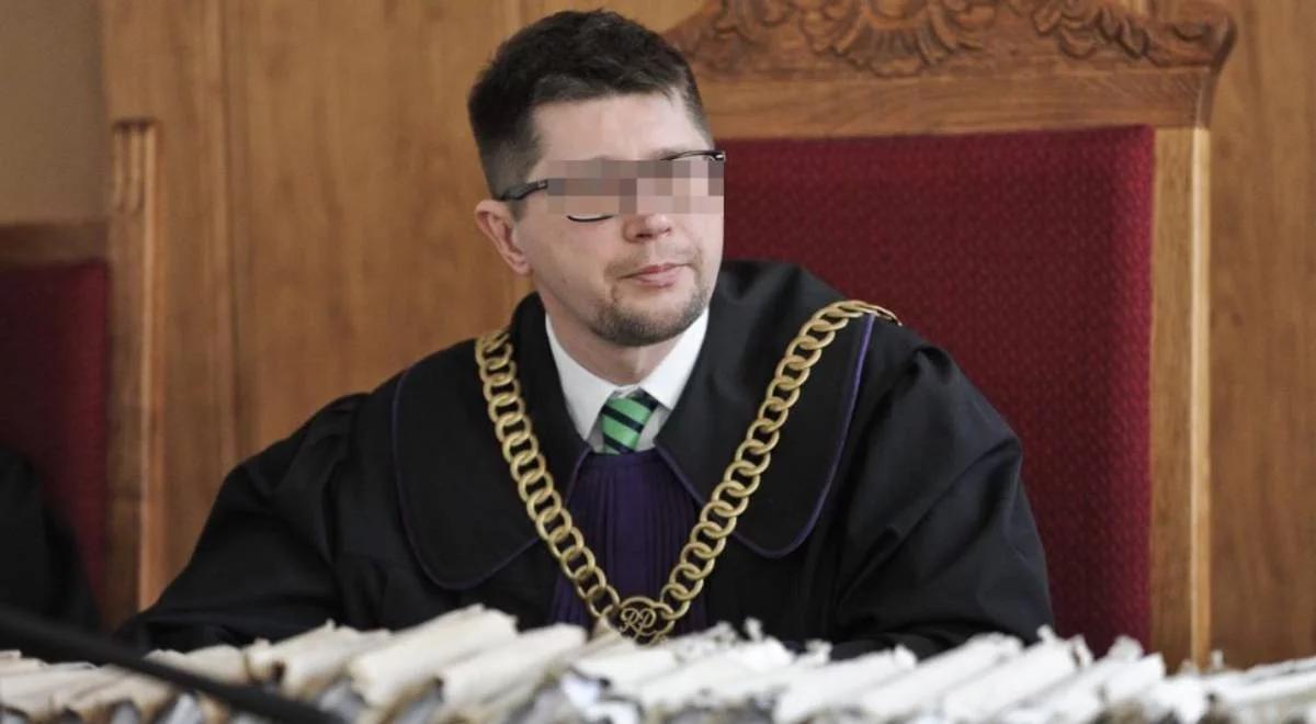 Miał zawiadomić o przestępstwie, którego nie było. Jest akt oskarżenia przeciwko byłemu sędziemu