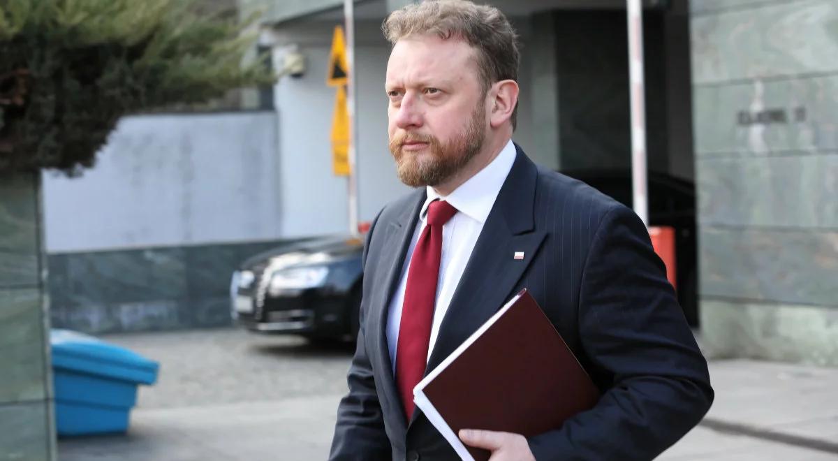 "Jedyne co działa w 100 procentach, to izolacja". Minister zdrowia o walce z koronawirusem