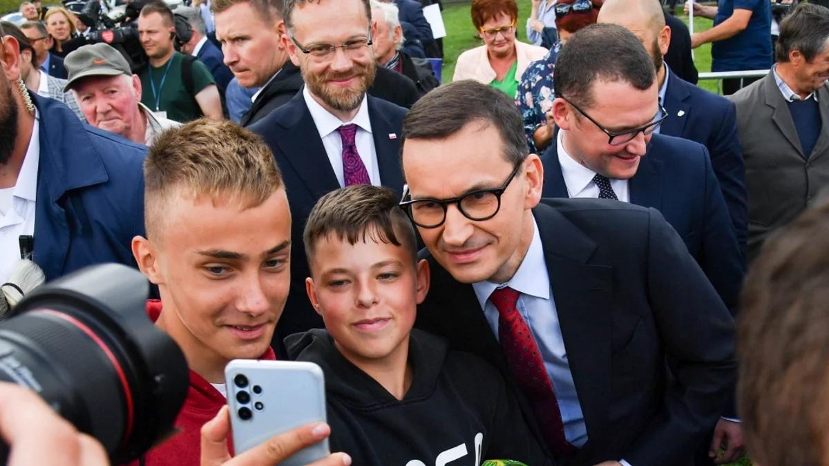 Premier w Zachodniopomorskiem. Spotkanie z mieszkańcami w Turowie [TRANSMISJA]