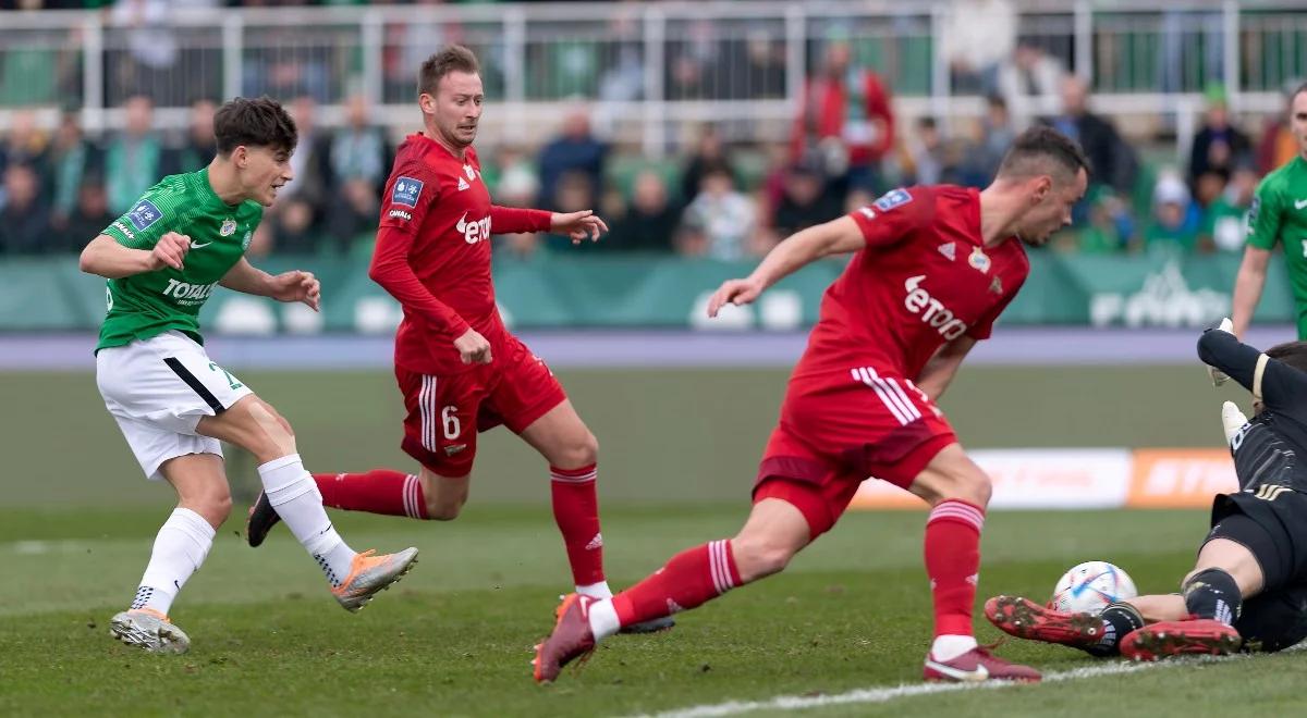 Ekstraklasa: Warta wciąż zadziwia. Lechia Gdańsk coraz bliżej spadku