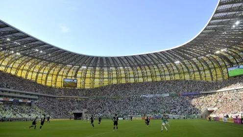Wysoka kara za opóźnienia na PGE Arena