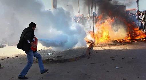 Libia: "Brega oczyszczona z rebeliantów". Siły reżimu u bram Bengazi