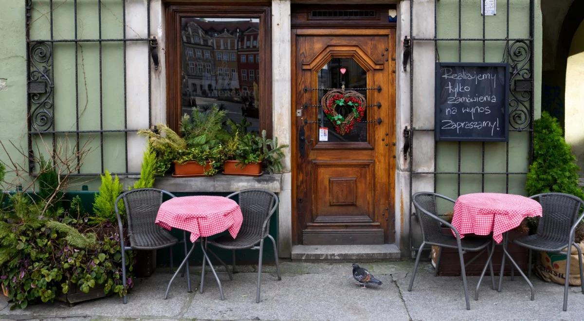 "Niewykorzystane jedzenie przekażcie potrzebującym". Poznański Caritas apeluje do restauracji
