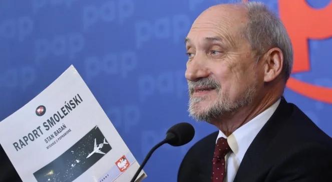 Macierewicz nie przeprosi: Tusk i Lasek od trzech lat kłamią ws. Smoleńska