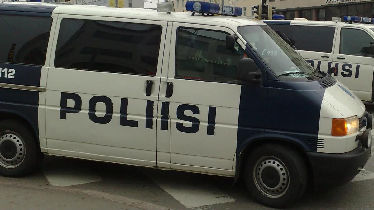 Mężczyzna wjechał w tłum w Helsinkach. Nie żyje jedna osoba