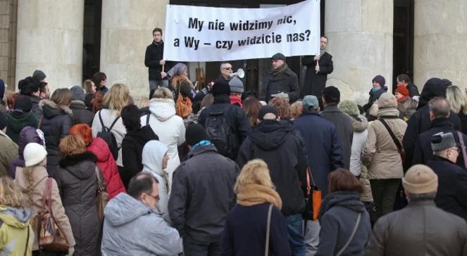Manifestacja niewidomych: dajcie nam szansę na normalne życie