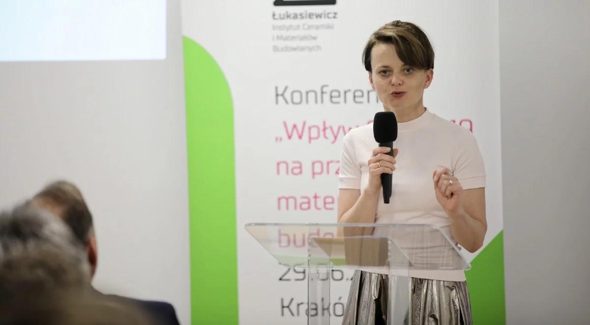 "Światopoglądowo jest nam blisko". Emilewicz chce przekonać Hołownię do poparcia Andrzeja Dudy