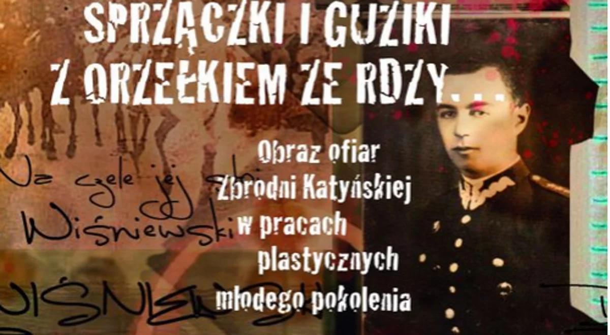 Album "Sprzączki i guziki z orzełkiem ze rdzy…". Młodzież dokumentuje losy pomordowanych w Katyniu