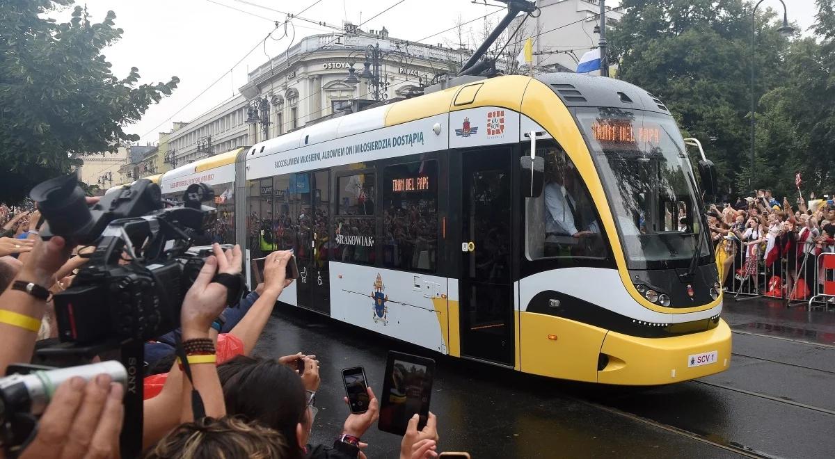 Niezwykła przejażdżka papieża po Krakowie