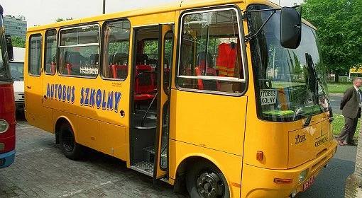 Wiózł 71 uczniów w gimbusie przeznaczonym dla 40 osób