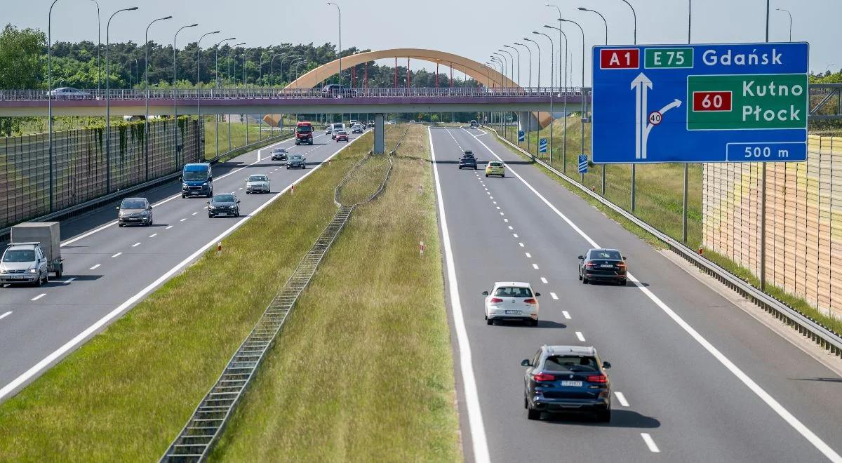 Prezydent podpisał ustawę znosząca opłaty za przejazd autostradami. Przepisy wejdą w życie 1 lipca