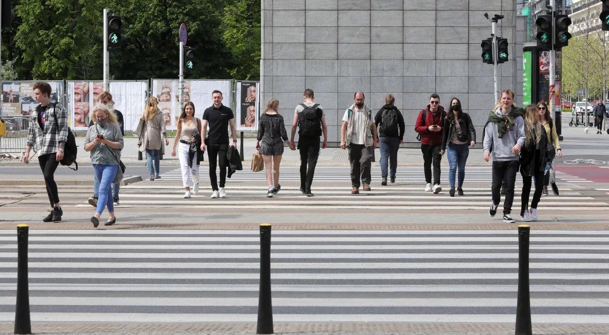 Polacy coraz bardziej przestraszeni. Spada gotowość do obrony kraju