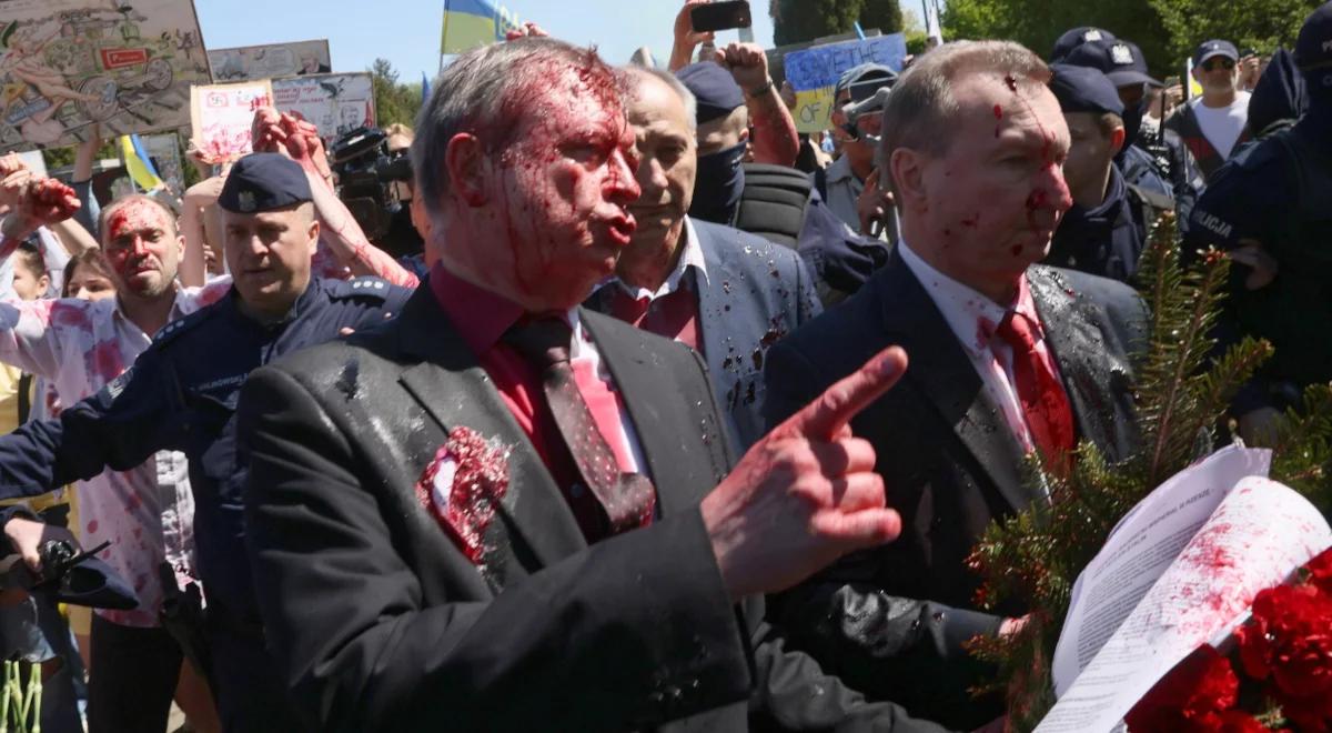 "Zaplanowana i przemyślana prowokacja". Michał Piękoś o oblaniu farbą ambasadora Rosji