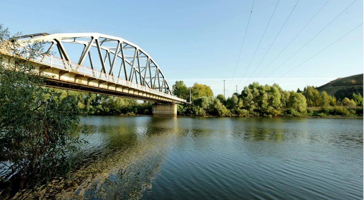 Lepsze zabezpieczenia przeciw powodzi. Resort infrastruktury podsumował inwestycje wodne