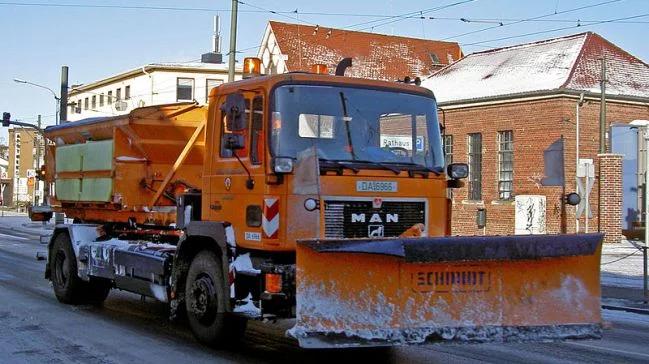 Śląskie: pirat za kierownicą pługopiaskarki