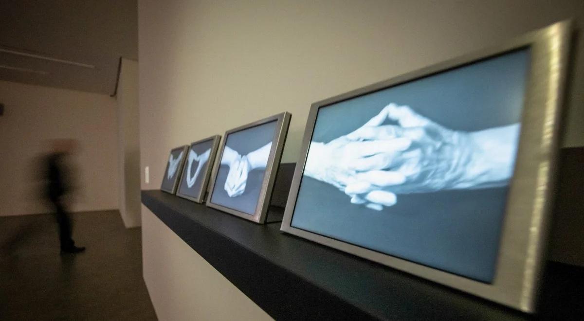 Twórczości Billa Violi na wystawie "Visions of Time"