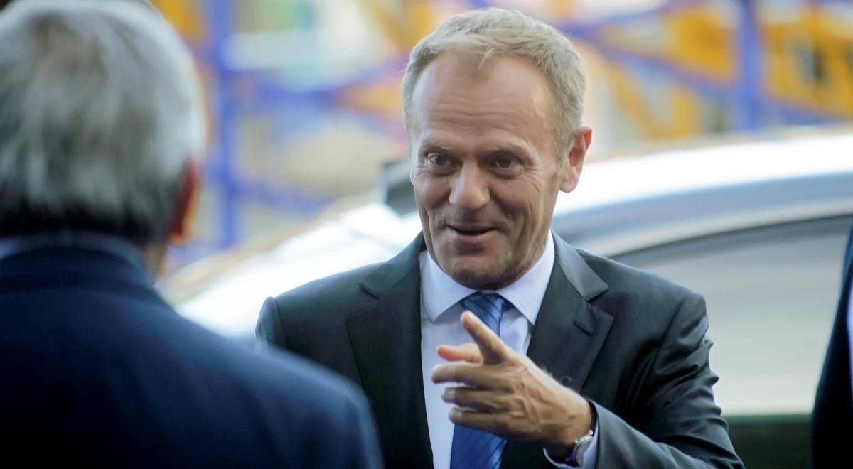 Donald Tusk w mundurze SS na profilu konsul honorowej. Decyzja prokuratury