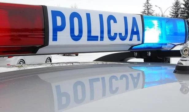 Zarzuty dla policjantów i strażników miejskich za bójkę z przechodniami