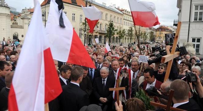 Jarosław Kaczyński uczcił pamięć ofiar katastrofy smoleńskiej