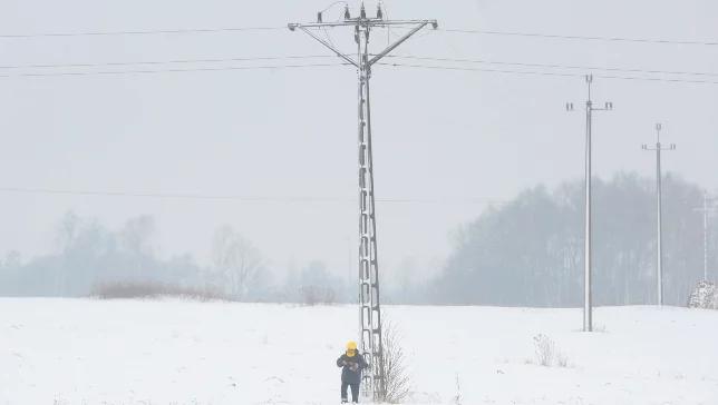 Mazowsze: tysiąc gospodarstw nadal bez prądu