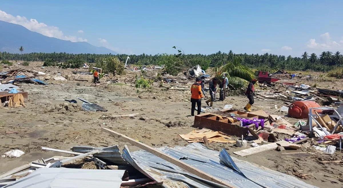 Dramat w Indonezji. 191 tys. osób potrzebuje pomocy po trzęsieniu ziemi