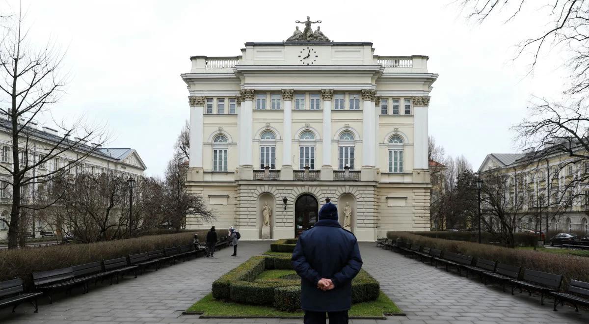 Zawieszenie zajęć na uczelniach. Rzecznik UW: mamy kilka scenariuszy działań