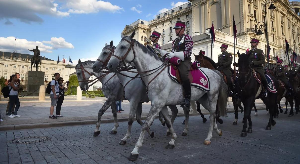 Warszawa: kawaleria polska obchodzi swoje święto