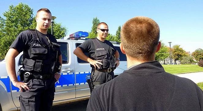 Są chętni do policji. Chcą zdążyć na przywileje emerytalne
