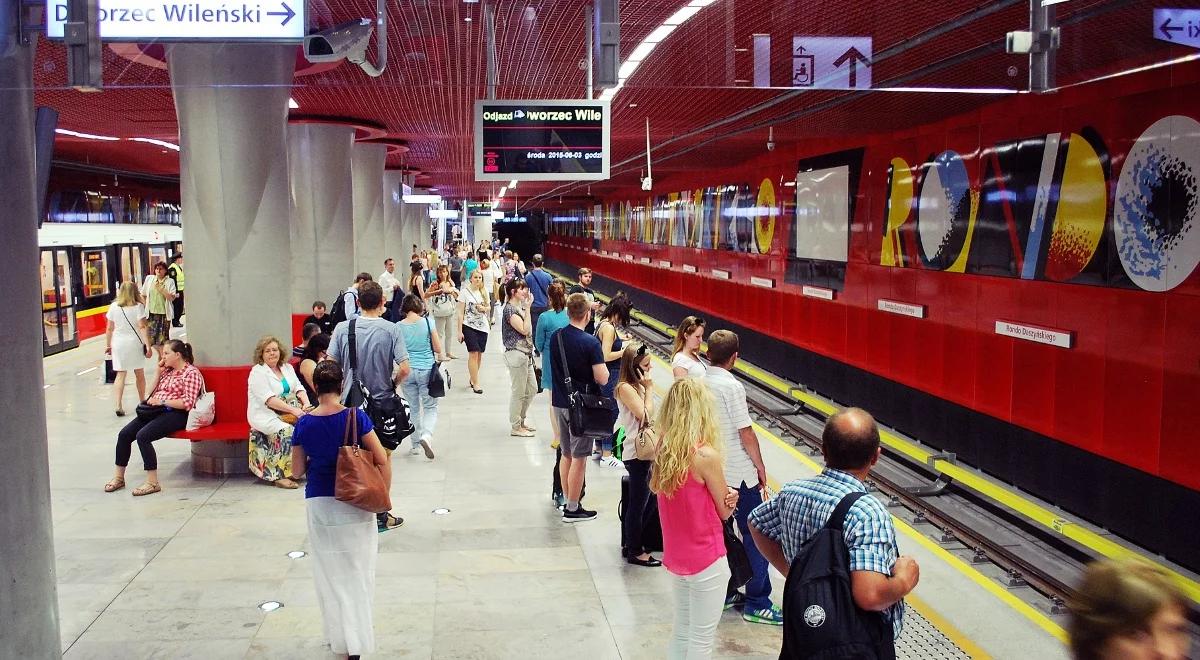 Warszawa: utrudnienia w metrze po wypadku