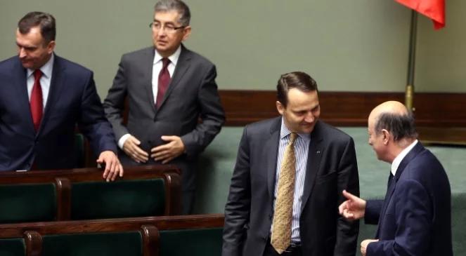 Kolacja Sikorskiego i Rostowskiego za 1300 zł. Politycy: szef MSZ musi oddać pieniądze