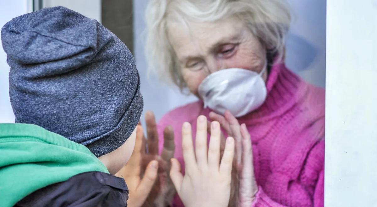 Trwa kampania "Bezpieczny senior". Minister rodziny apeluje: bardzo ważne jest współdziałanie ludzi