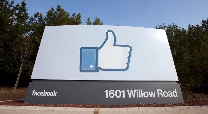 Wydatki rządu USA w czasie kryzysu: 630 tys. dolarów na fanów na Facebooku