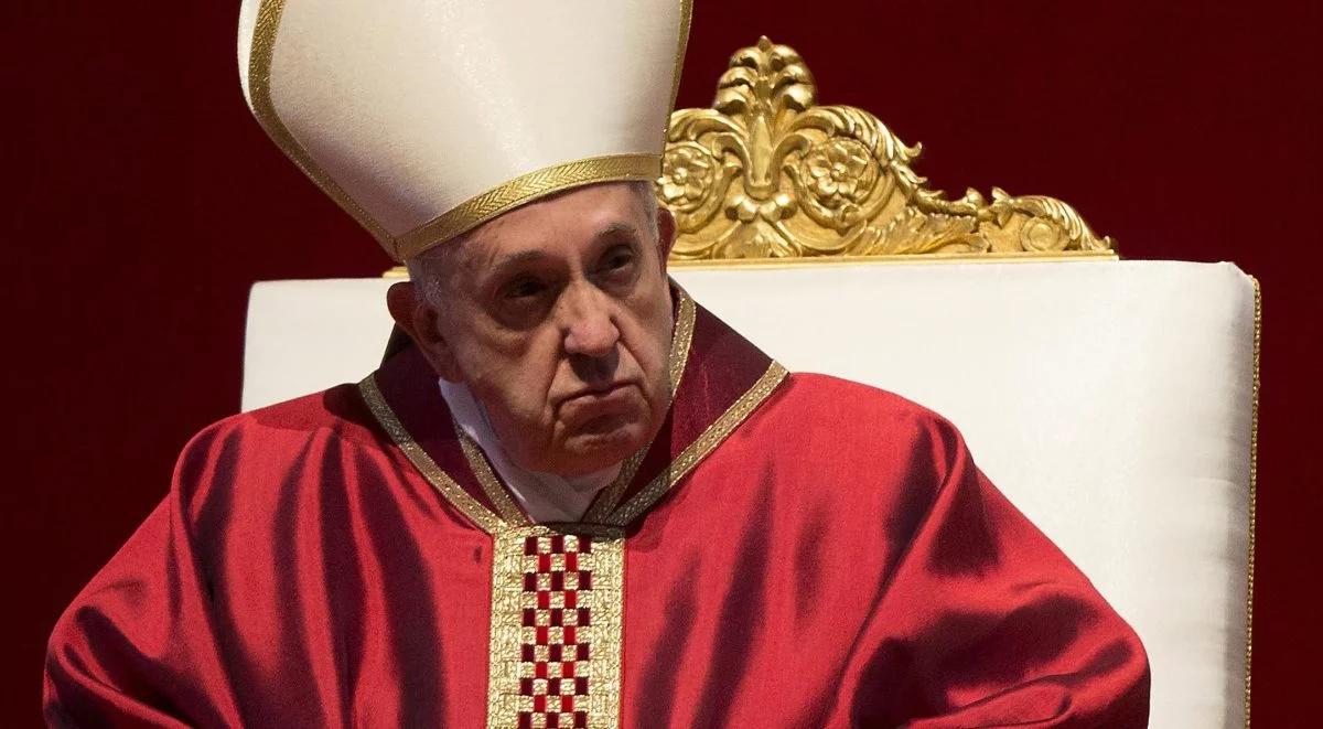 Nabożeństwo Męki Pańskiej w Watykanie. Kazanie o prześladowaniu chrześcijan i obojętność świata