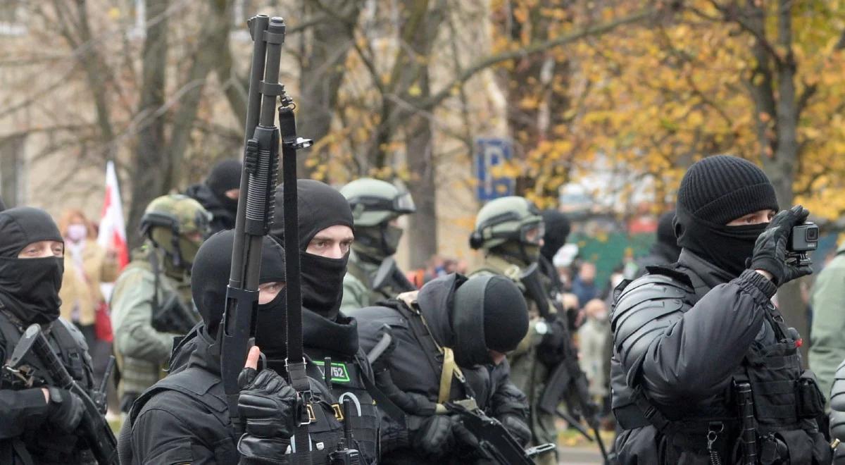 Białoruś: kilkuset zatrzymanych po brutalnych akcjach milicji w Mińsku, padło wiele strzałów "ostrzegawczych"