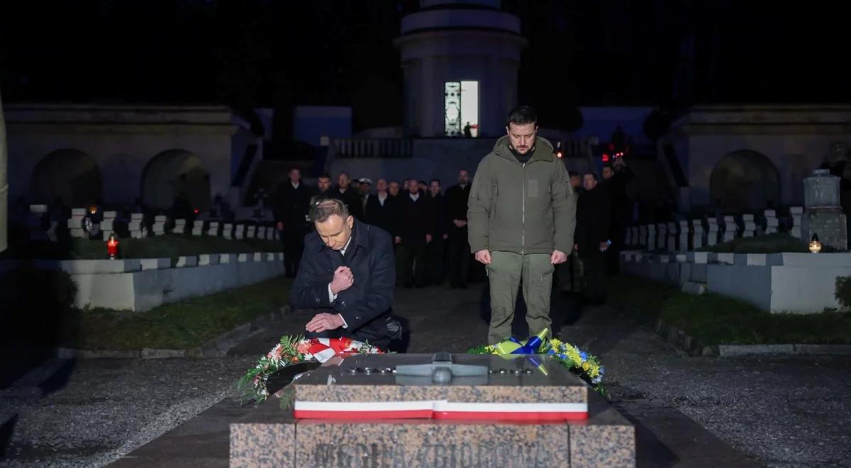 Prezydenci Polski i Ukrainy oddali wspólnie hołd Orlętom Lwowskim