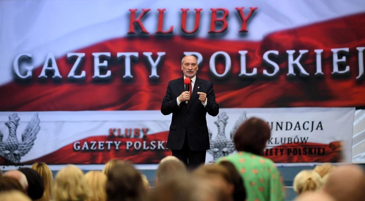 "Przyczyną śmierci naszych przywódców pod Smoleńskiem była eksplozja samolotu"