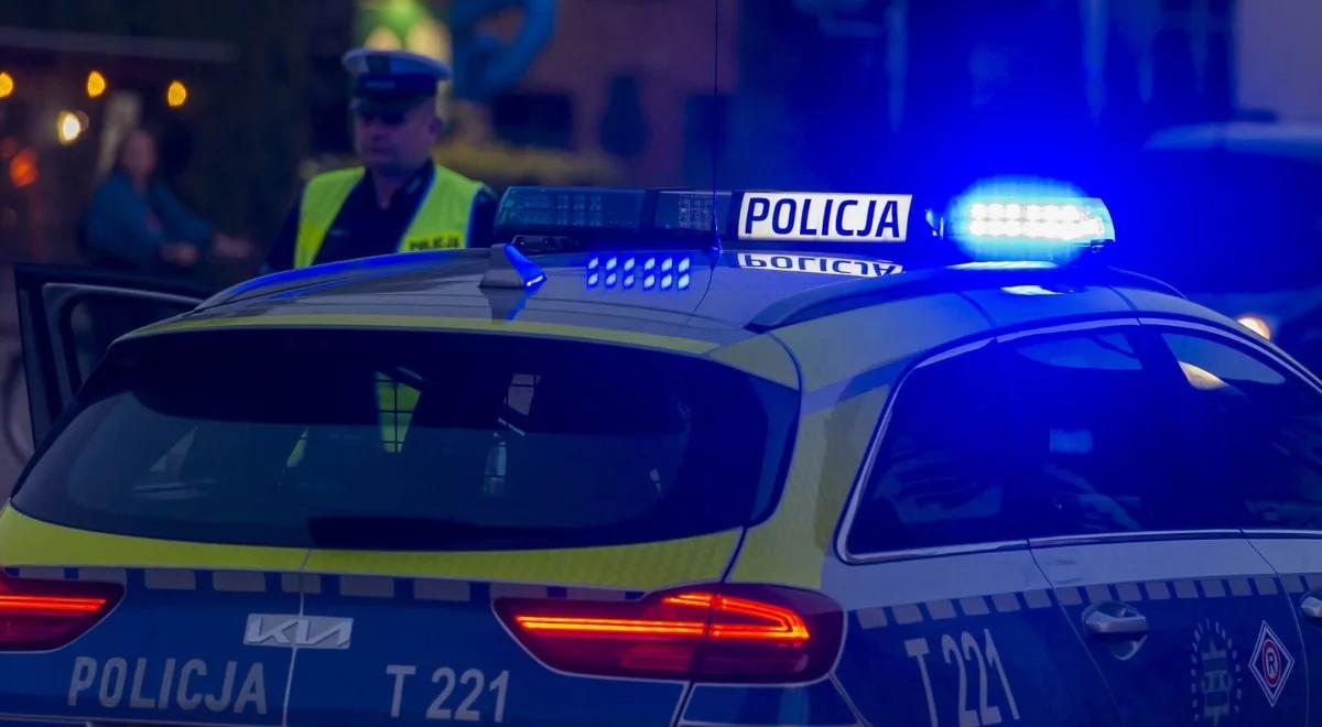 Warszawa. Impreza przy Marszałkowskiej. Z okien poleciały butelki, policja wezwała posiłki