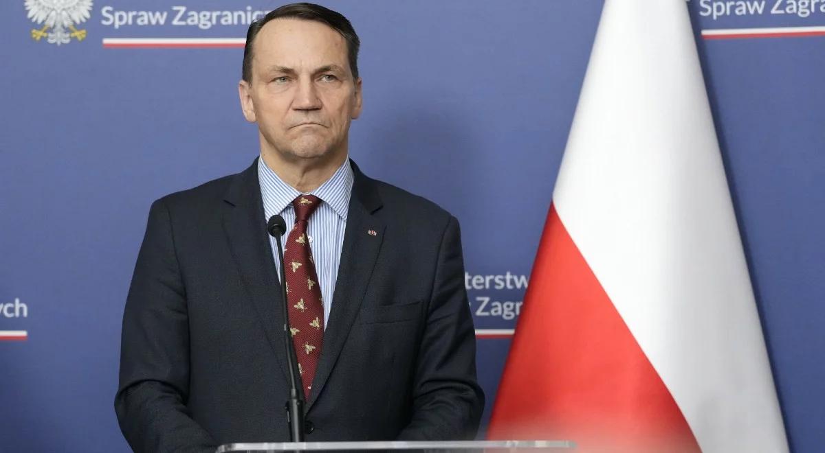 Trump grozi wyjściem z NATO. Sikorski: mam nadzieję, że Duda do tego nie dopuści