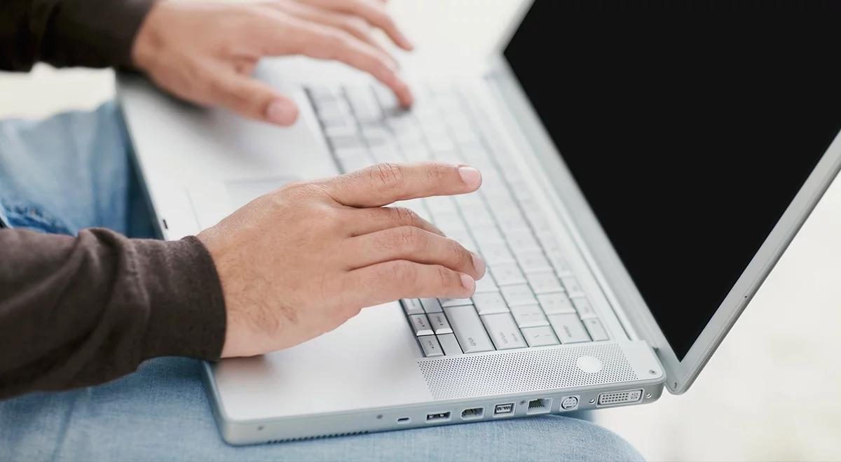 Uwaga na te strony z ogłoszeniami. UOKiK ostrzega konsumentów