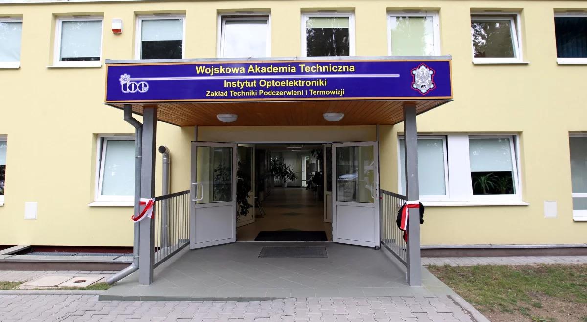 Tragedia na Wojskowej Akademii Technicznej. Trzech studentów zasłabło, jeden zmarł