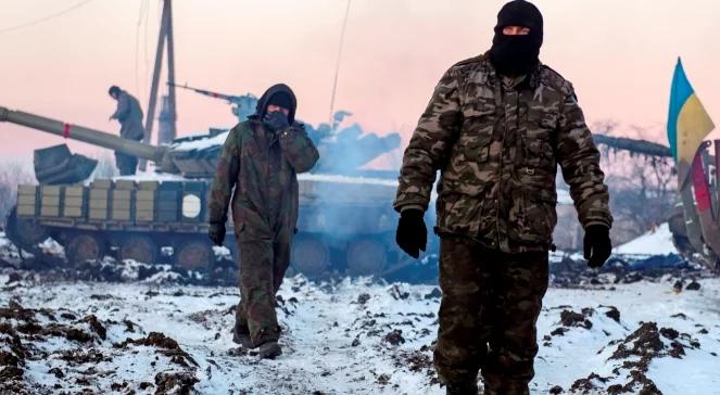Ukraina: zginął żołnierz, a pięciu zostało rannych. Nowa taktyka walki: partyzanci w Donbasie