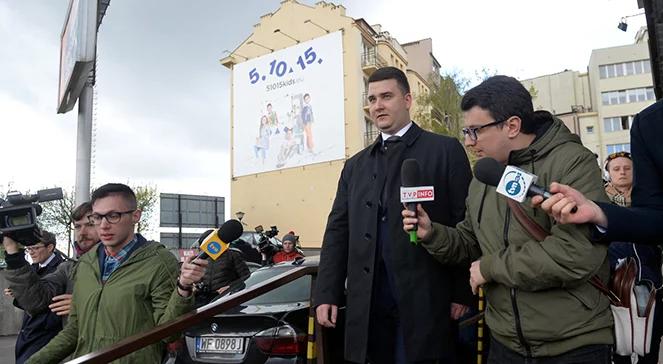 Eksperci o rezygnacji Bartłomieja Misiewicza z członkostwa w PiS