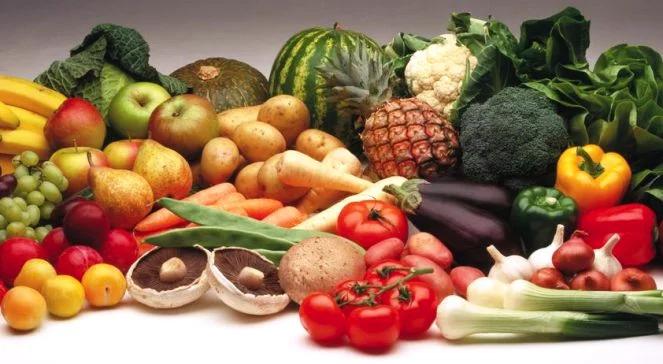 Ostry spadek cen warzyw i owoców. A będzie jeszcze taniej