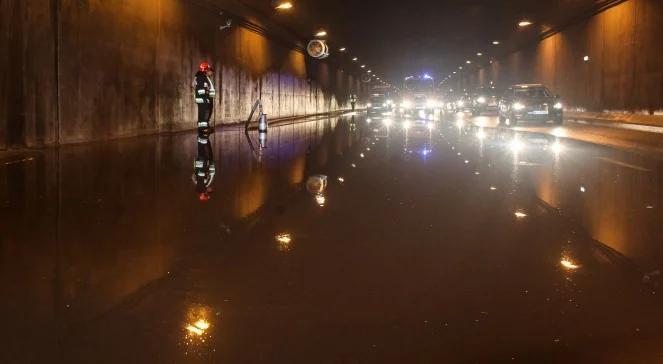 Warszawa: tunel Wisłostrady zalany po nawałnicy. Sytuacja wraca do normy