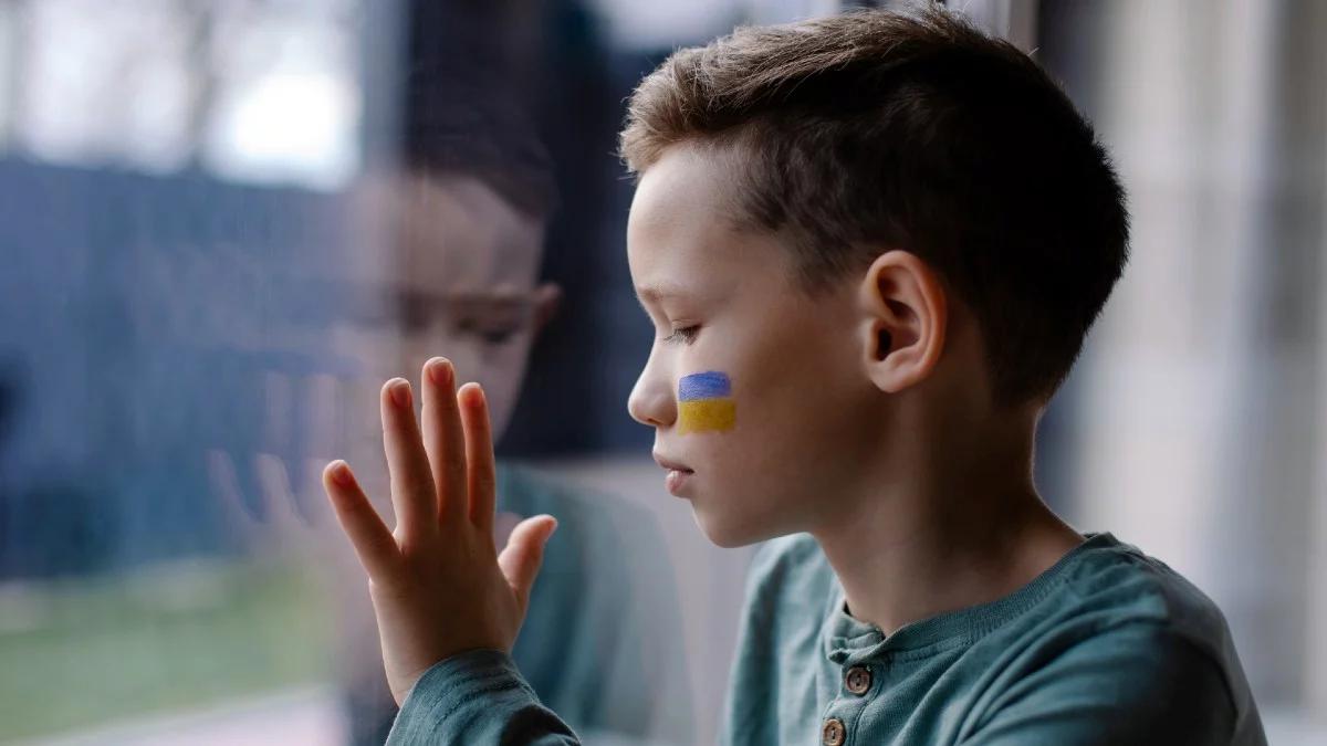 Zbrodnie przeciwko cywilom. Rosja wywiozła kolejną grupę ukraińskich dzieci